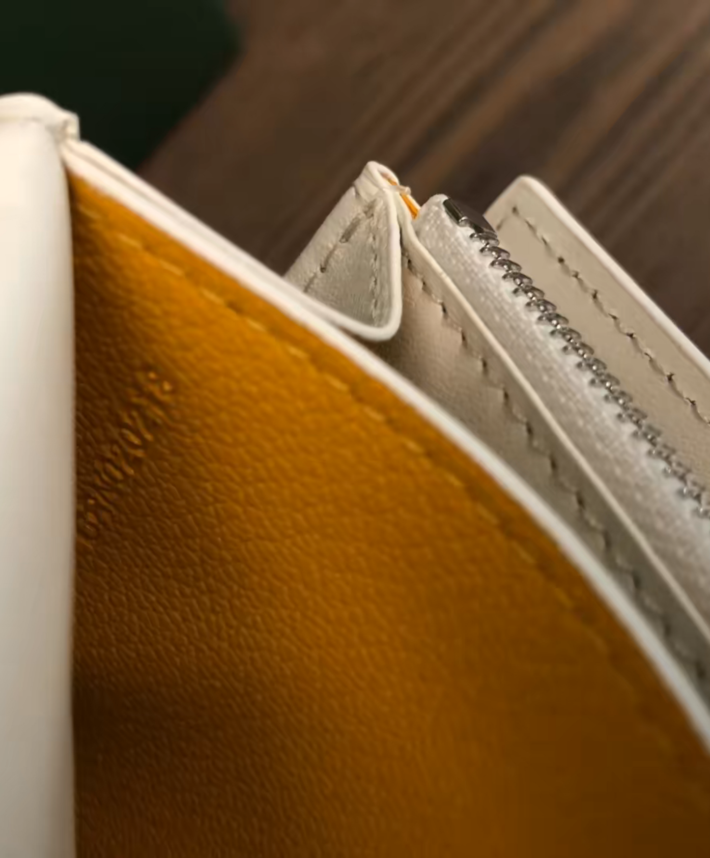 Varenne Continental Wallet