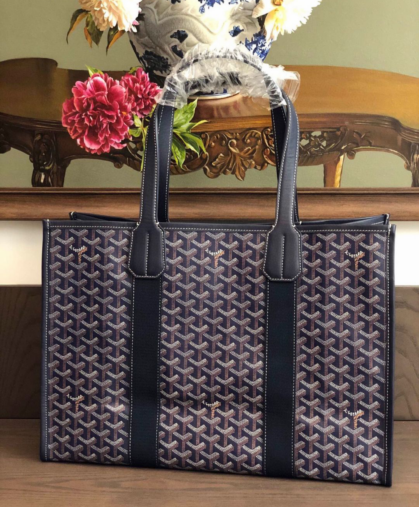 Villette MM Tote Bag