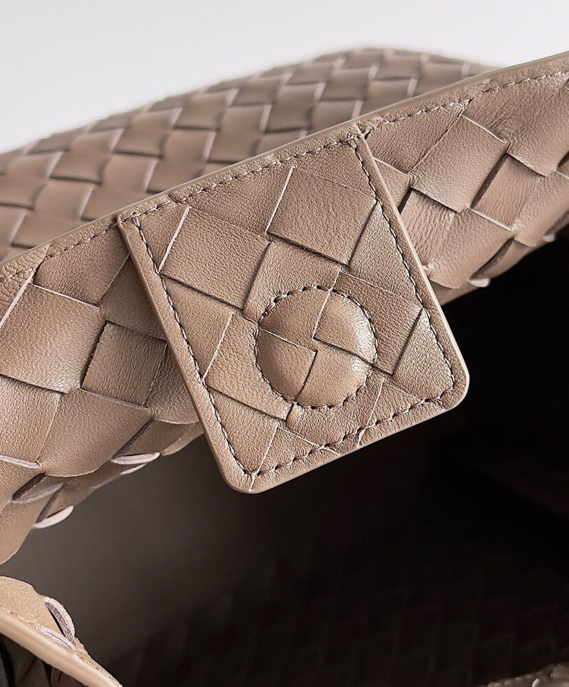 Parachute Large Intrecciato Leather Shoulder Bag