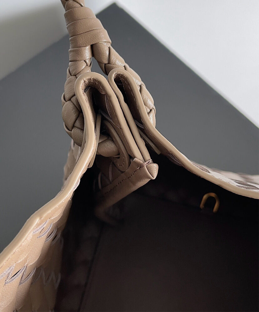 Parachute Large Intrecciato Leather Shoulder Bag