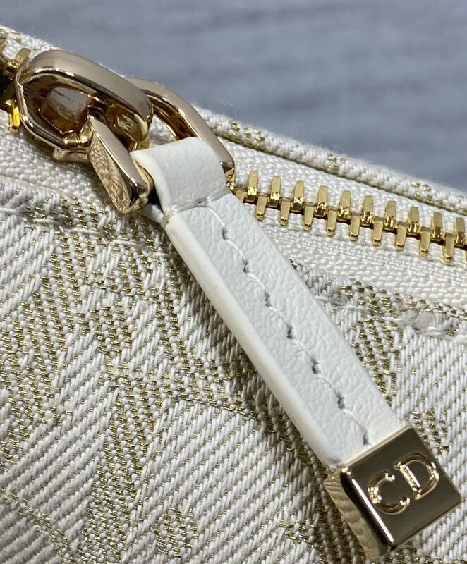 Medium DiorTravel Nomad Pouch