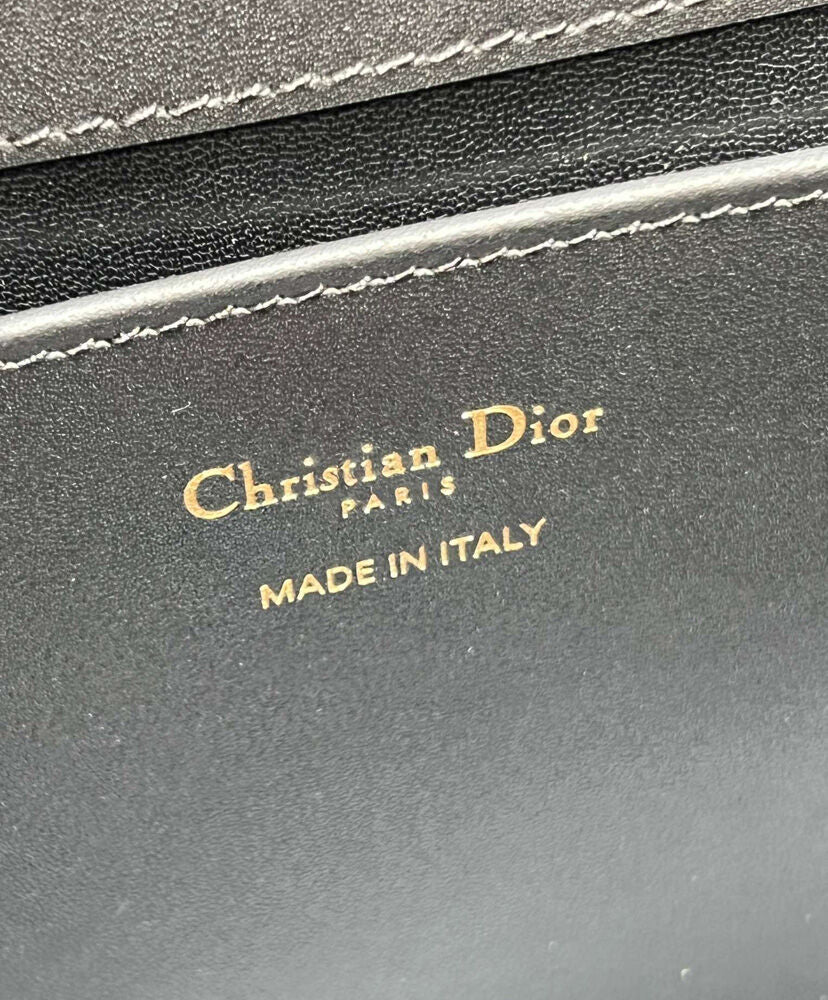 Medium Dior Toujours Vertical Tote Bag