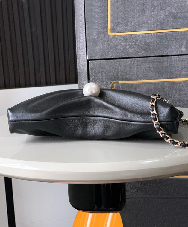 Large Clutch