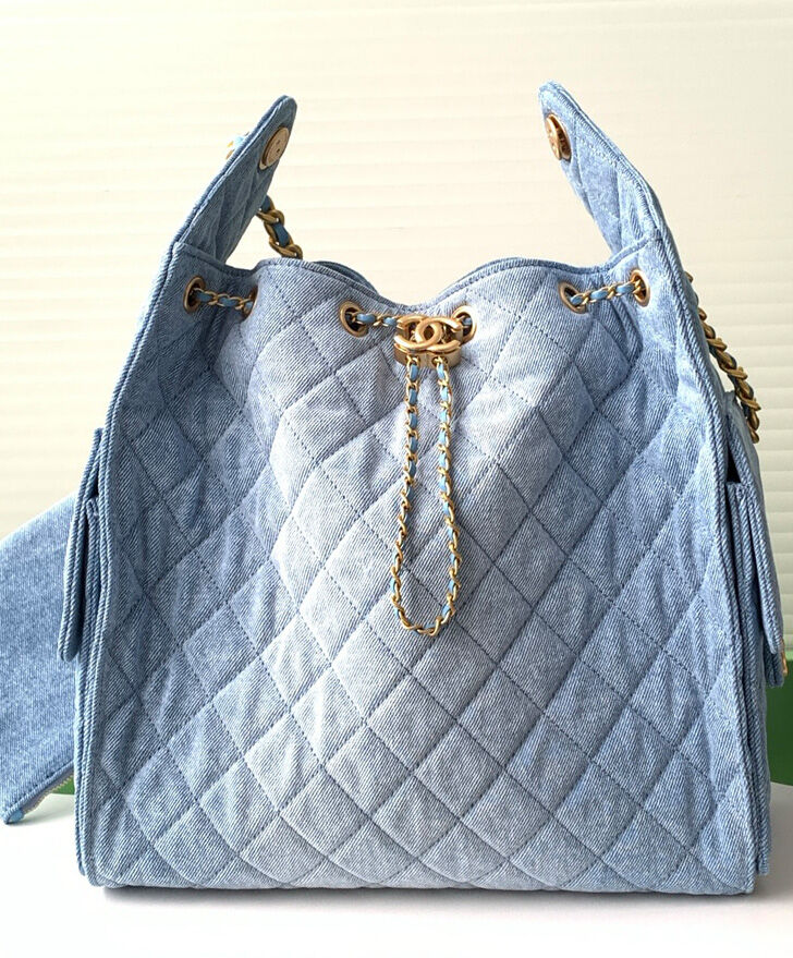 Chanel 25 Medium Handbag