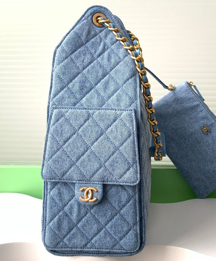 Chanel 25 Medium Handbag
