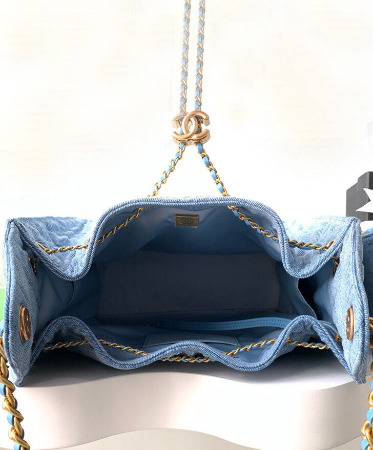 Chanel 25 Medium Handbag
