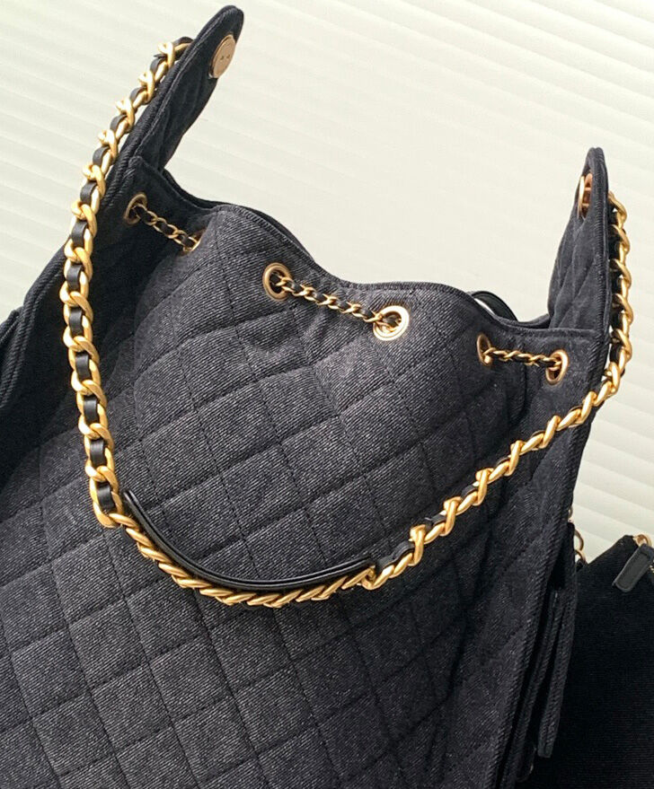 Chanel 25 Medium Handbag