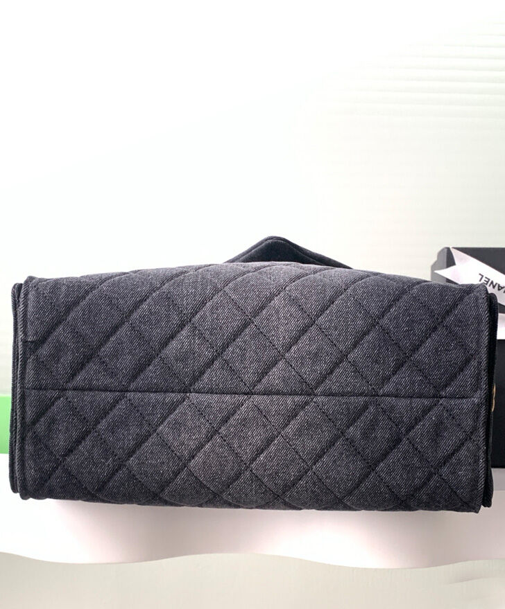 Chanel 25 Medium Handbag