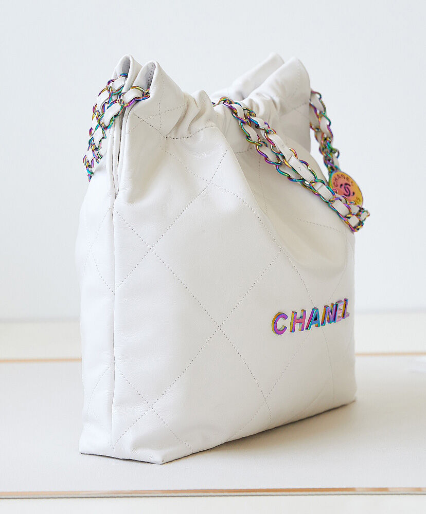 Chanel 22 Small Handbag