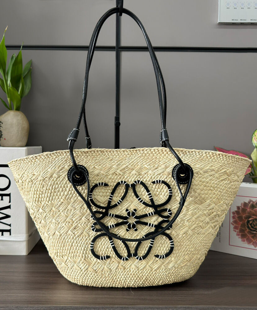 Medium Anagram Basket Bag In Iraca Palm And Calfskin