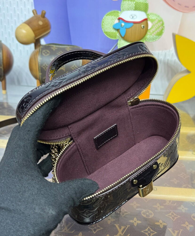 Vanity Chain Pouch