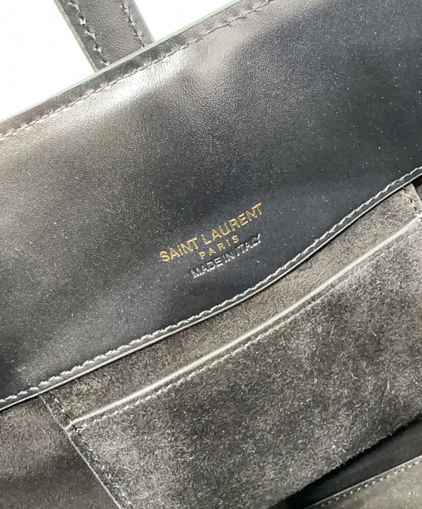 Le 37 Small In Shiny Leather