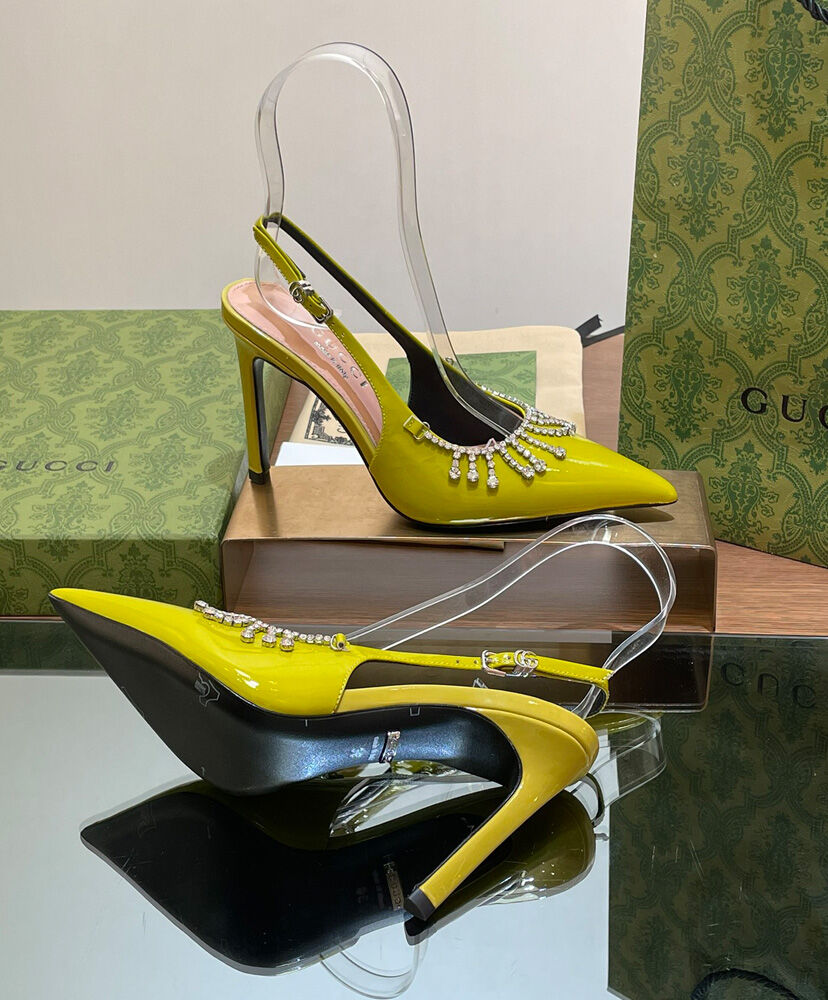 Women's Pump With Crystal Chain