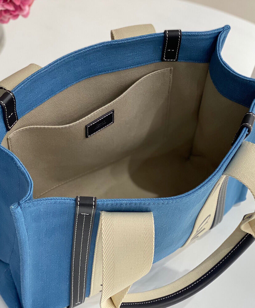 Medium Woody Tote Bag