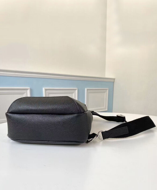 Avenue Sling Bag