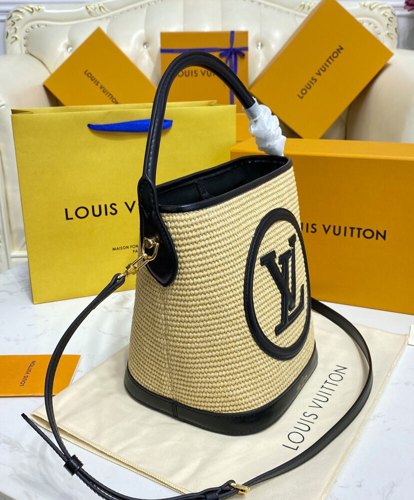 Petit Bucket