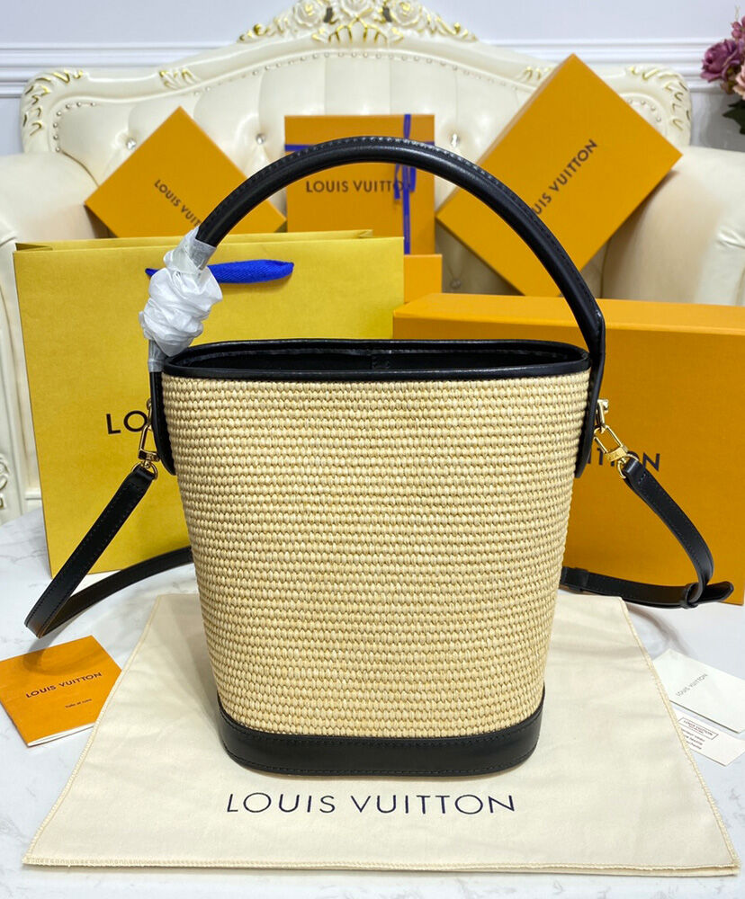 Petit Bucket