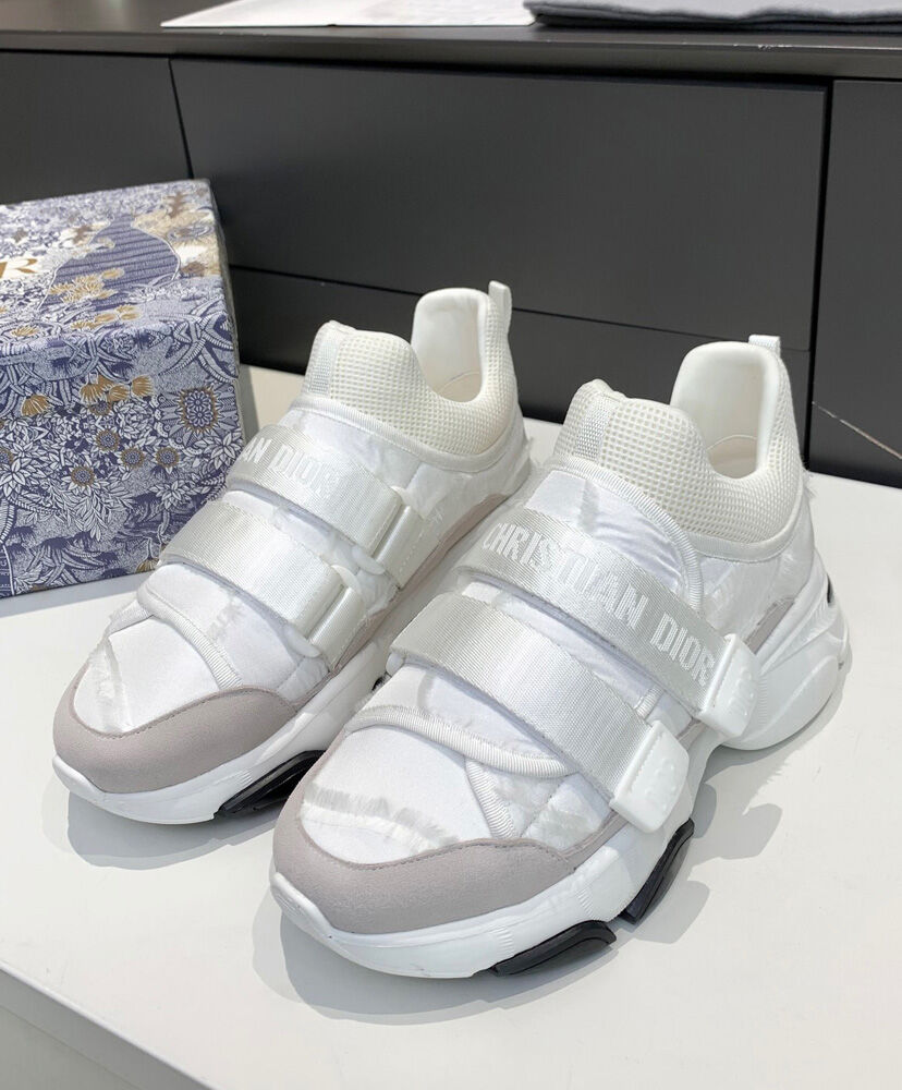 D-Wander Sneaker