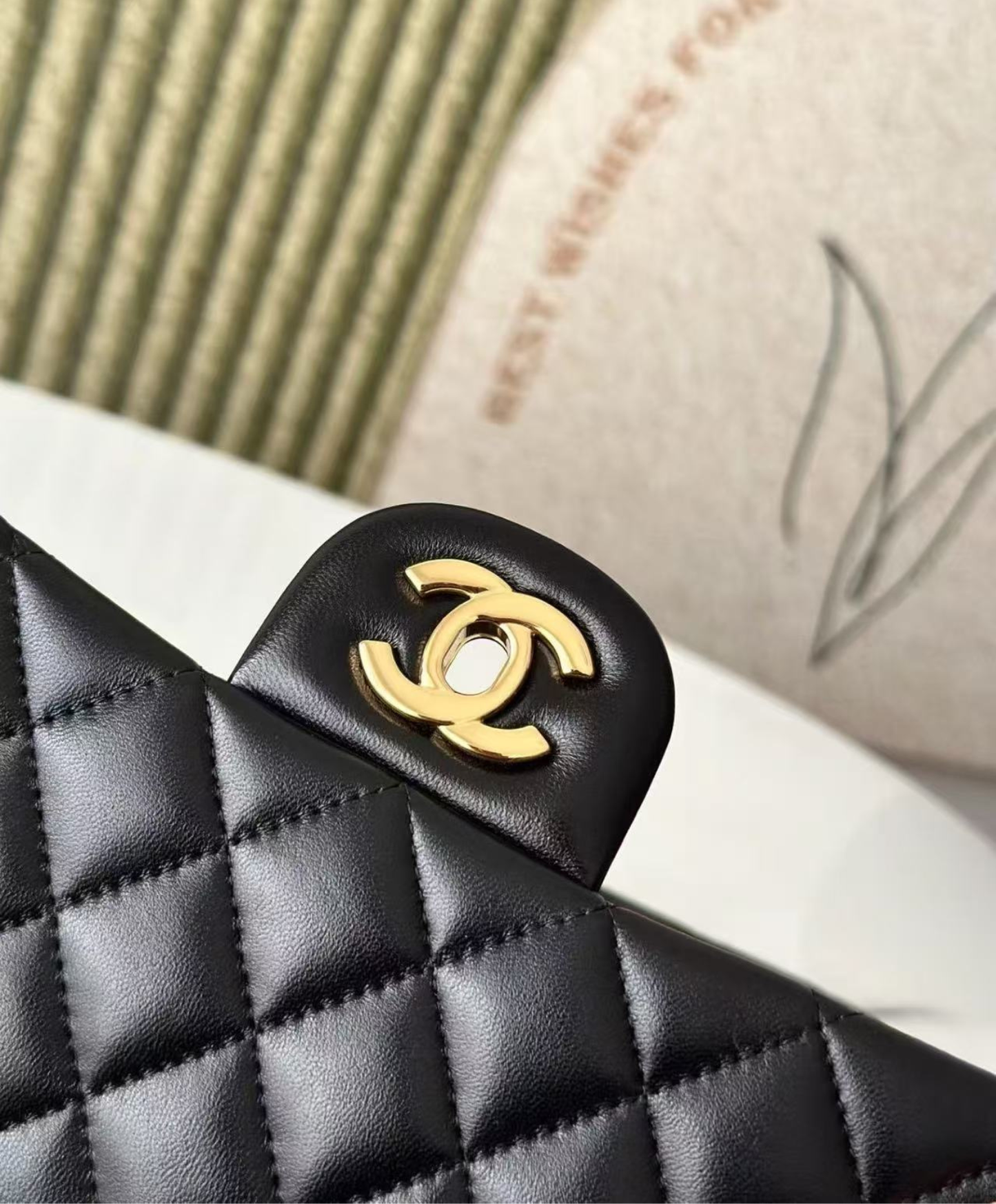 Classic 11.12 Handbag