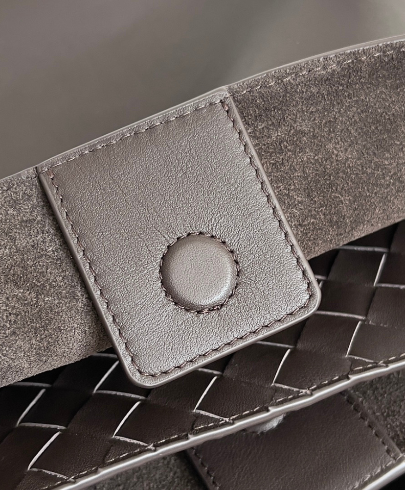 Andiamo Medium Leather Tote