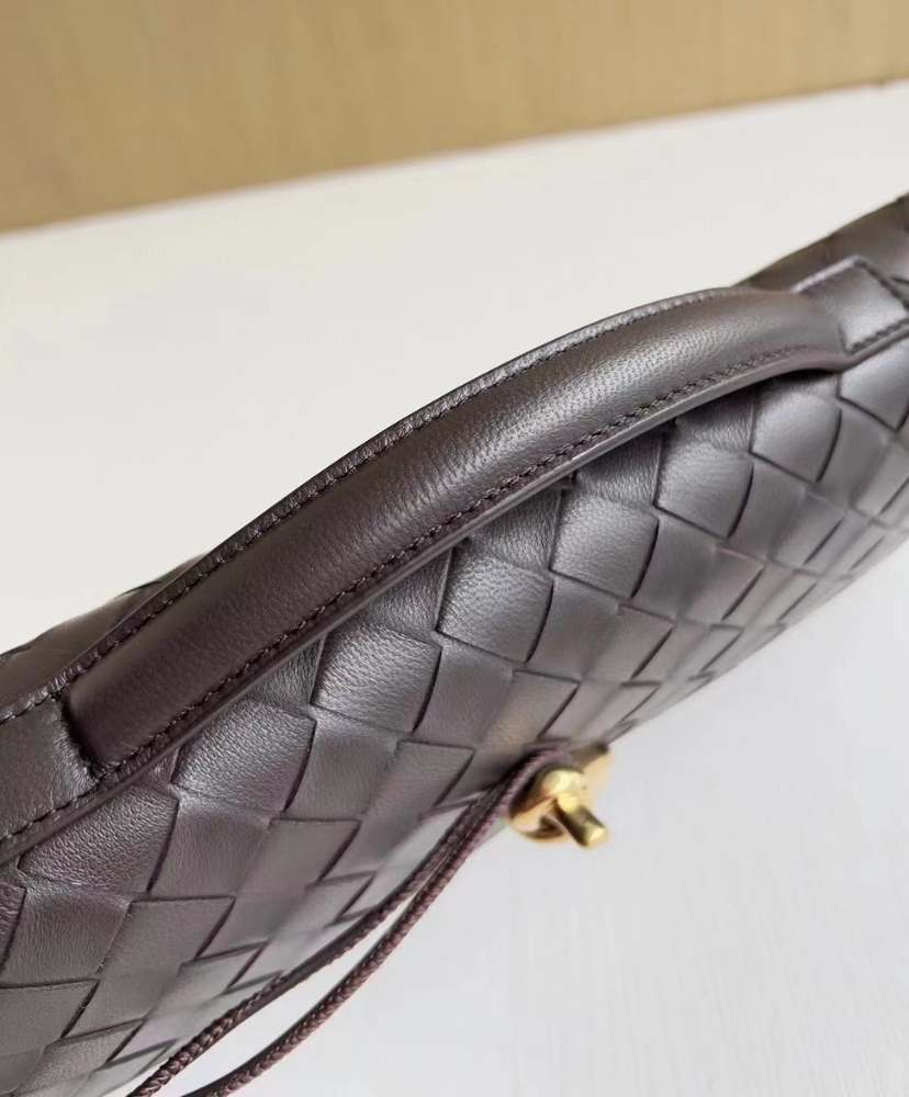 Andiamo Long Small Leather Clutch