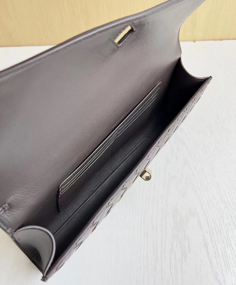 Andiamo Long Small Leather Clutch