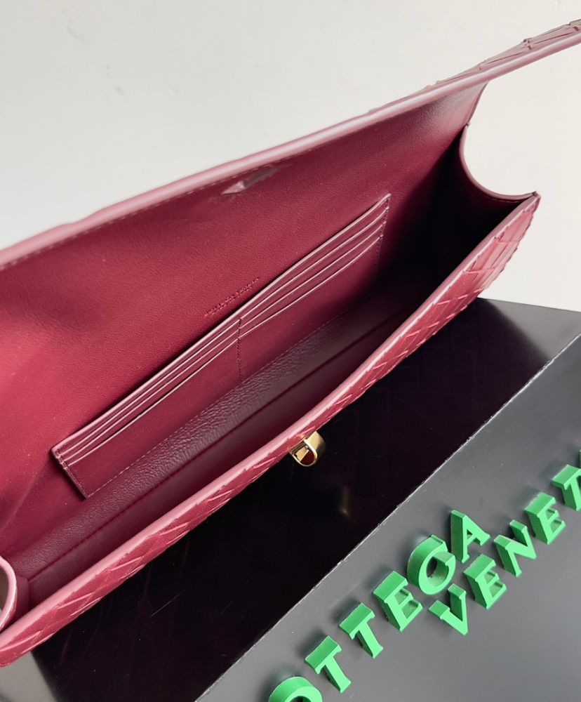 Andiamo Long Small Leather Clutch