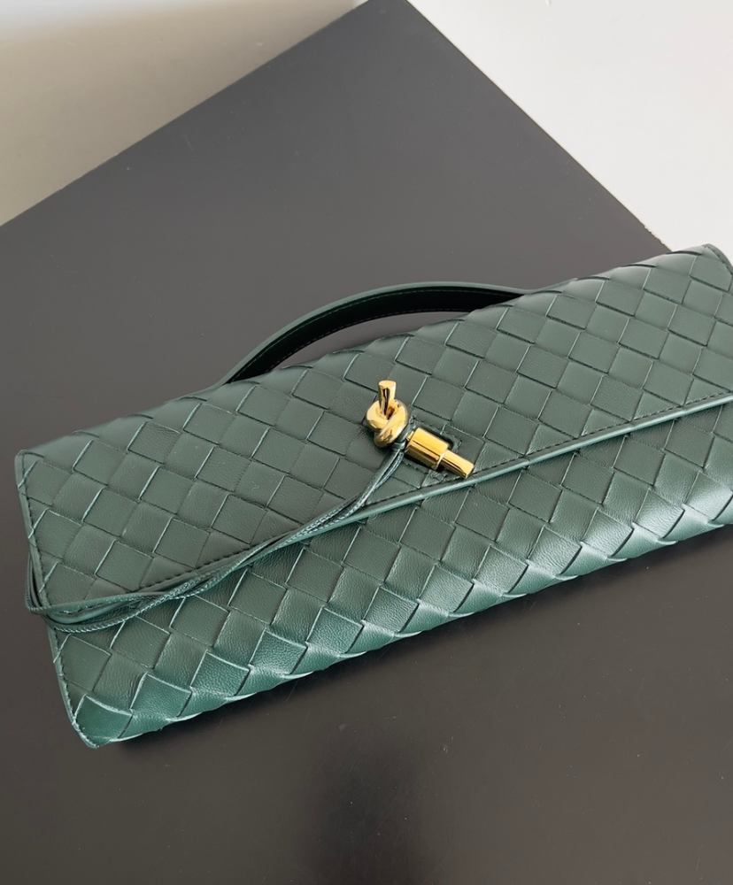 Andiamo Long Small Leather Clutch