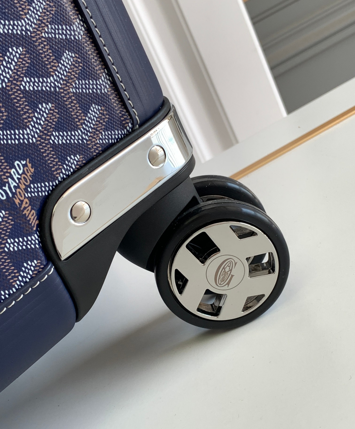 Bourget PM Trolley Case