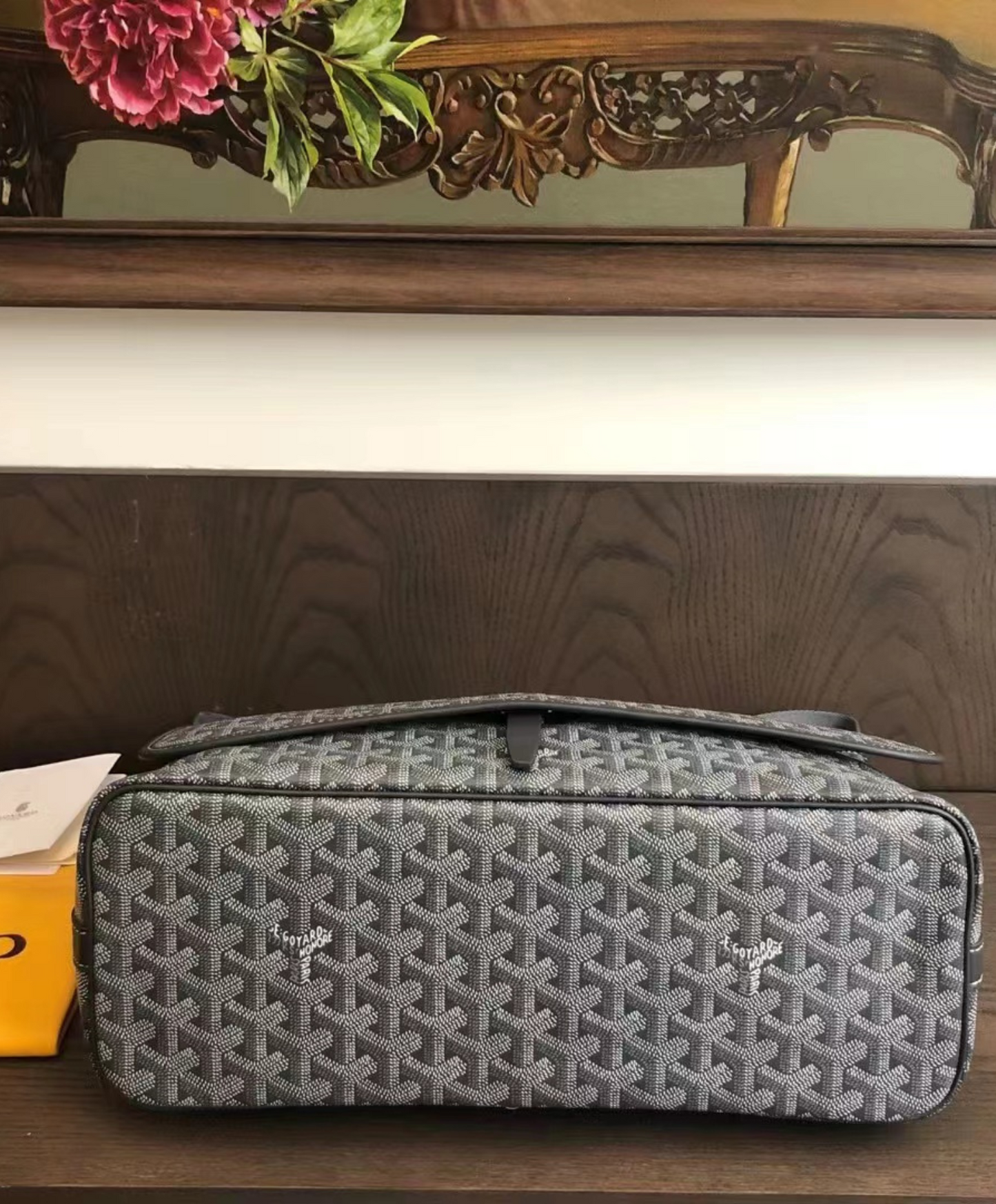 Capetien MM Messenger Bag