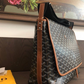 Capetien MM Messenger Bag