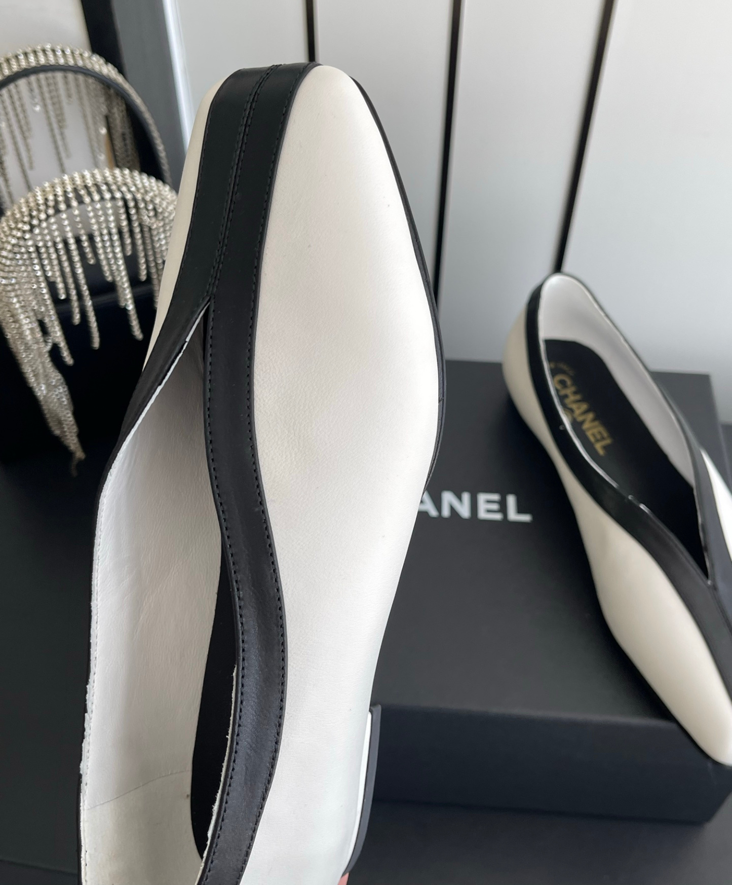 V-Cut Flat