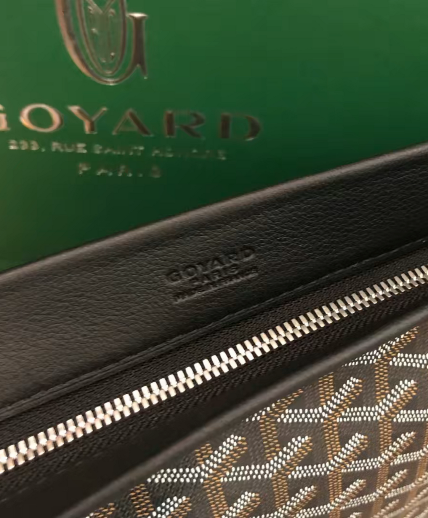 Conti Pouch