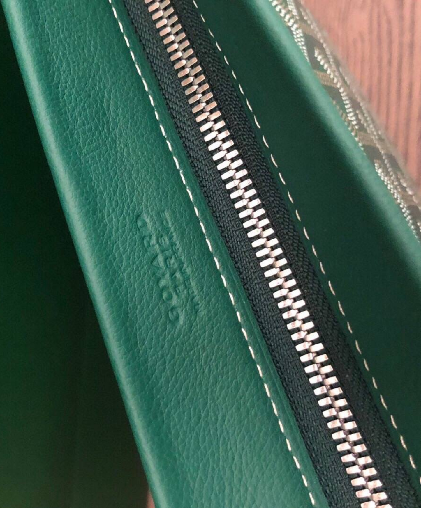 Conti Pouch