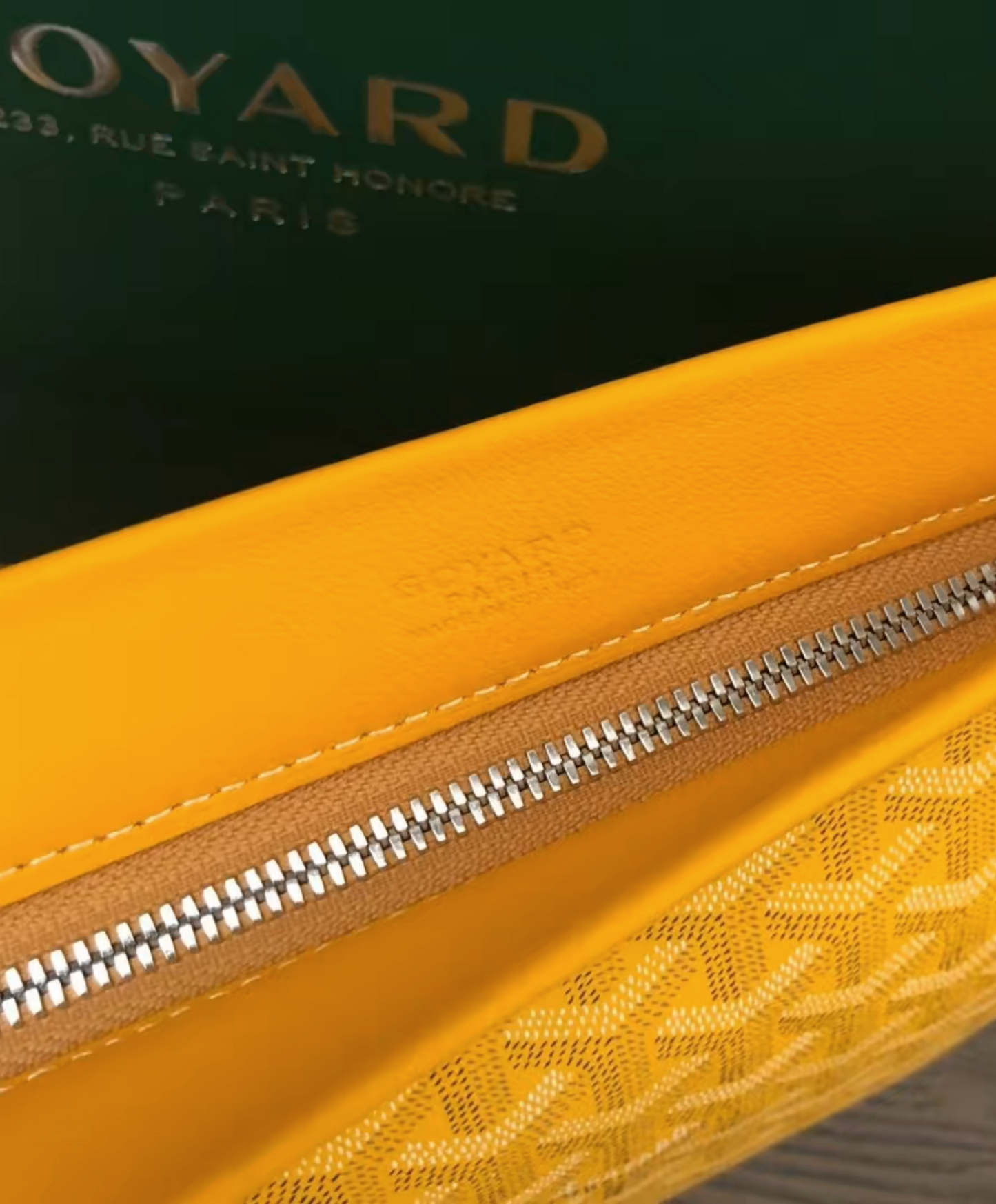 Conti Pouch