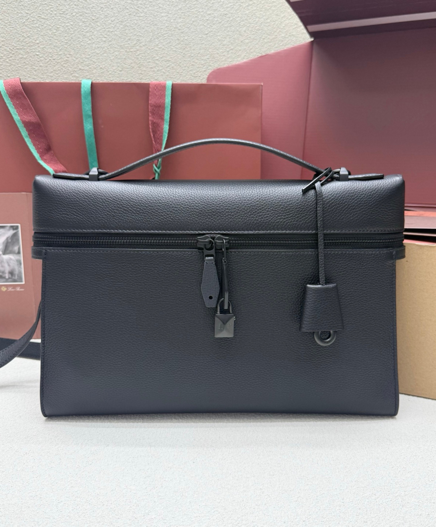 Extra Messenger Bag L33