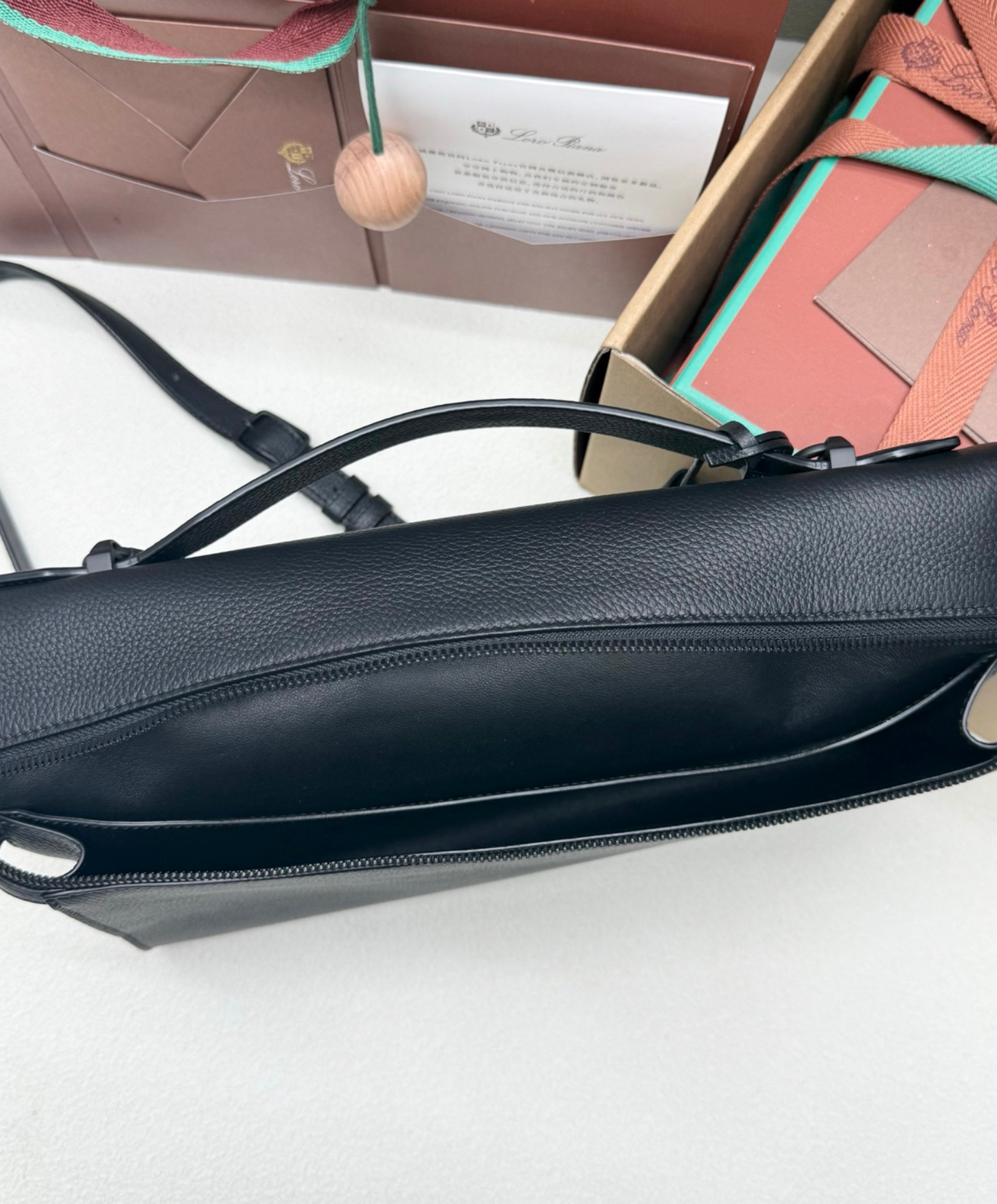 Extra Messenger Bag L33