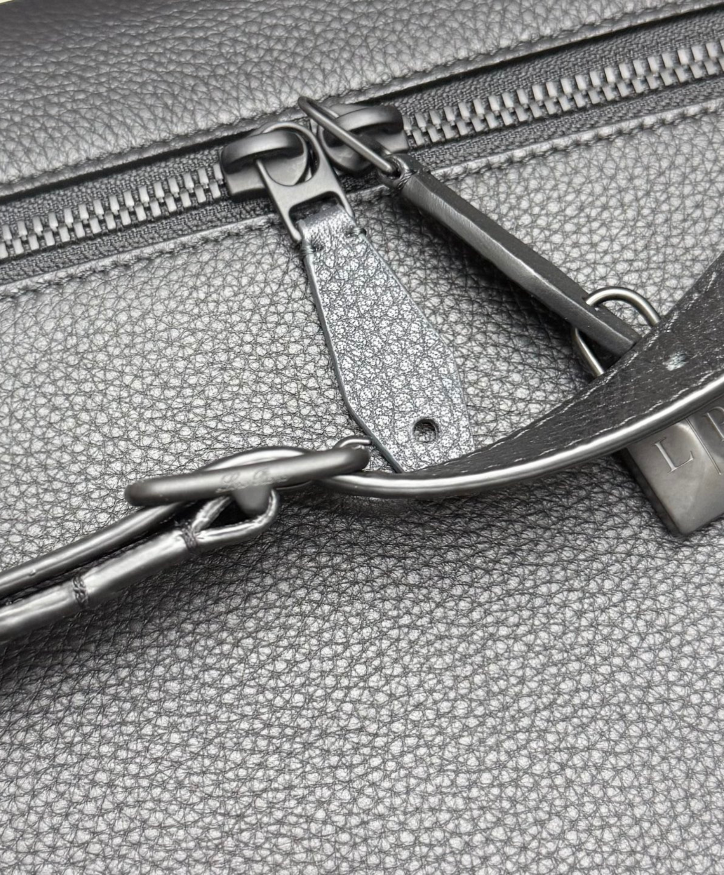 Extra Messenger Bag L33