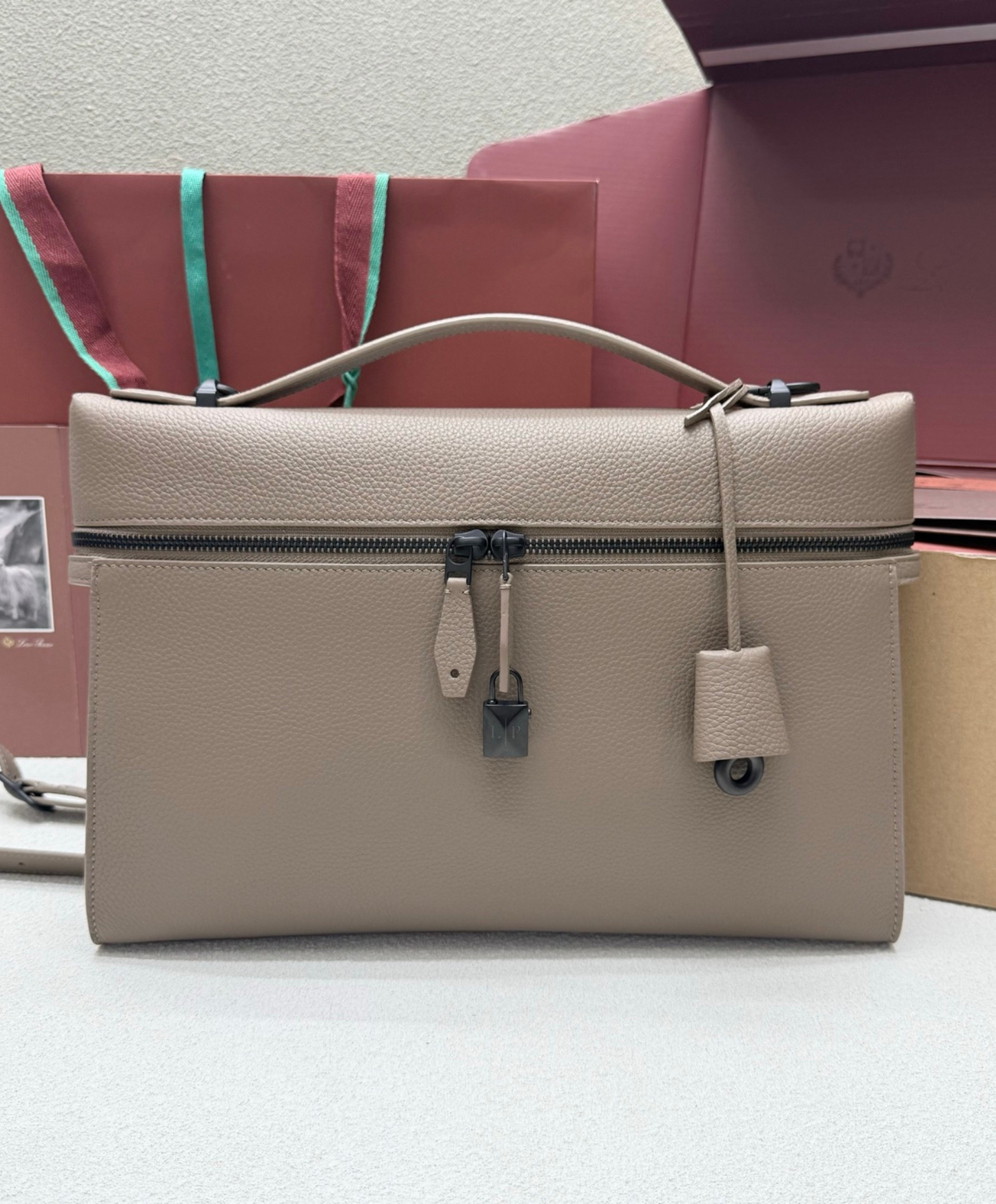 Extra Messenger Bag L33