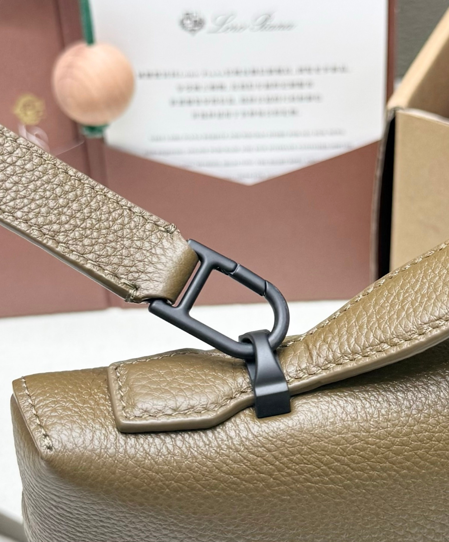 Extra Messenger Bag L33