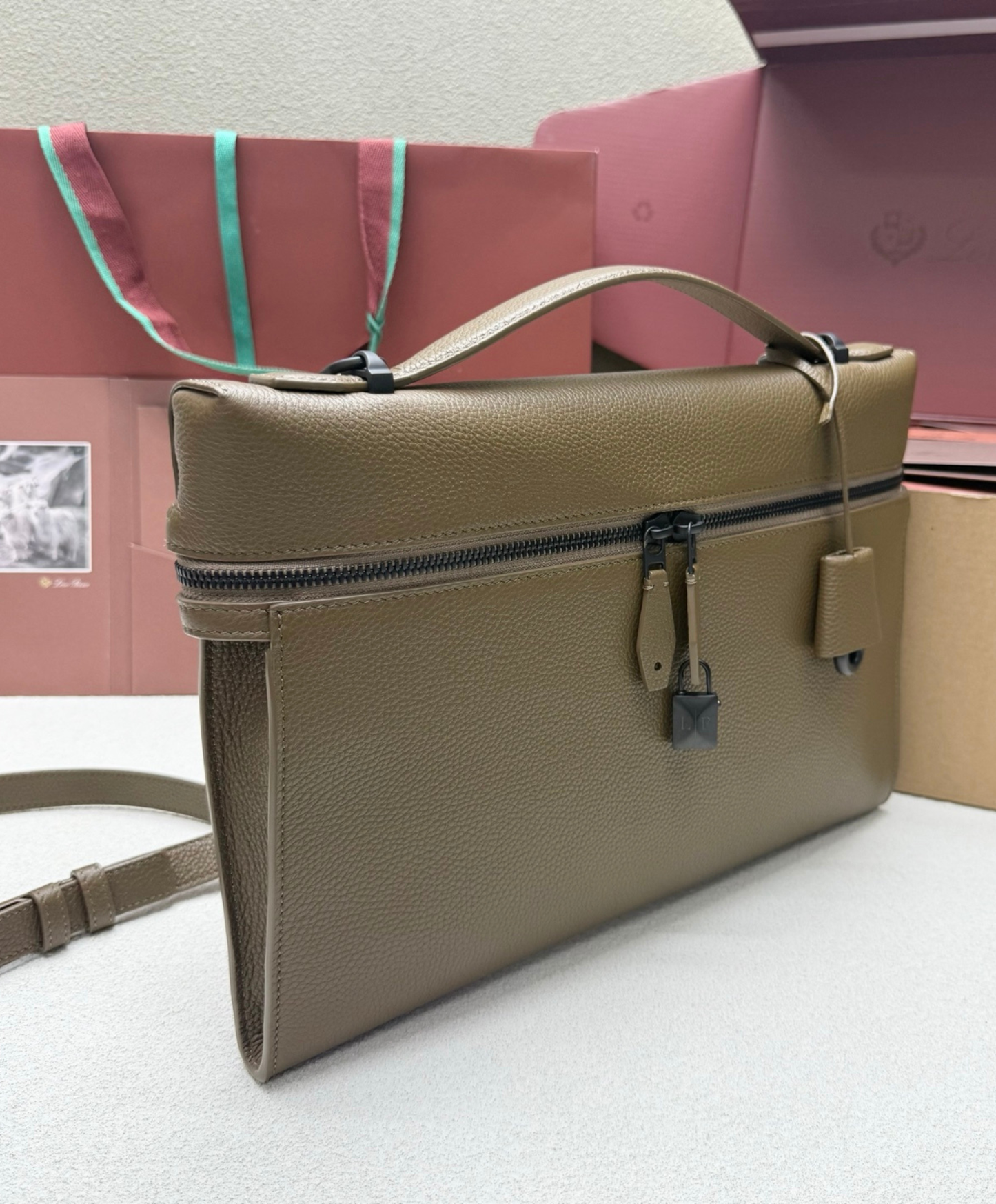 Extra Messenger Bag L33