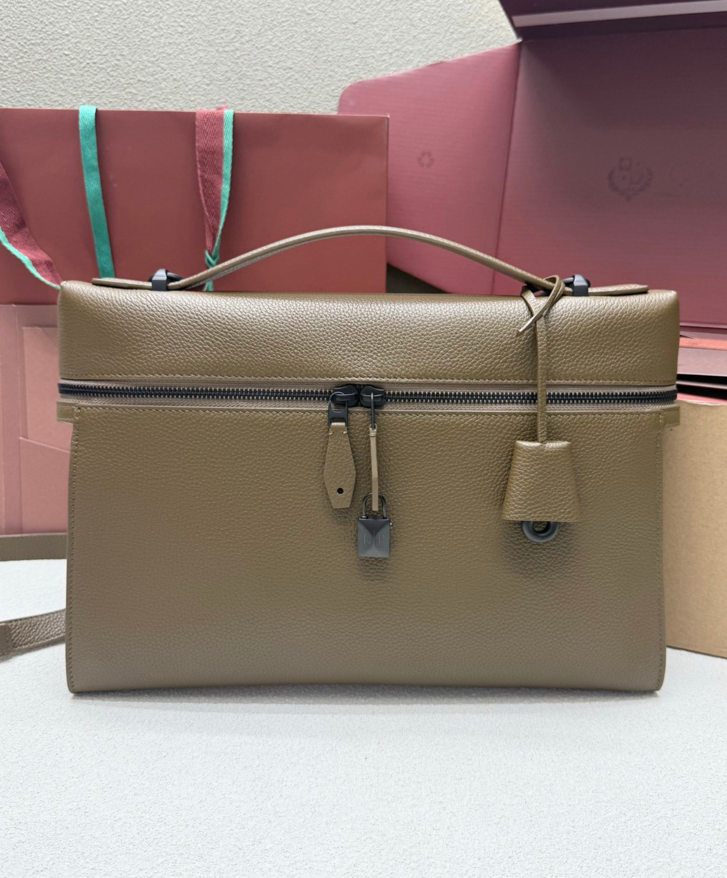 Extra Messenger Bag L33