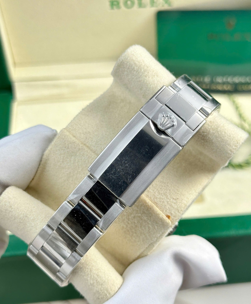 GMT-Master II