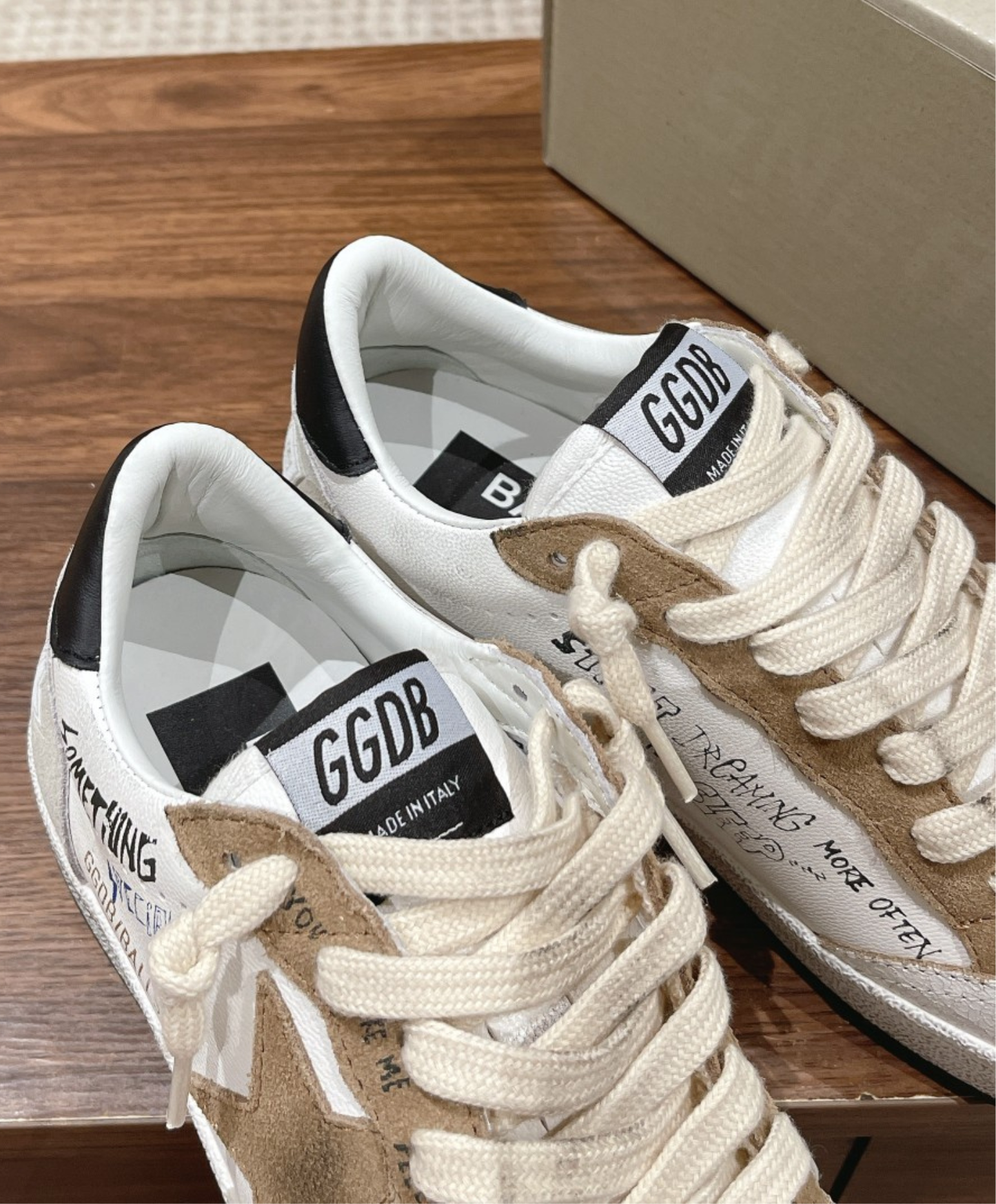 Golden Goose Ball Star Graffiti Script
