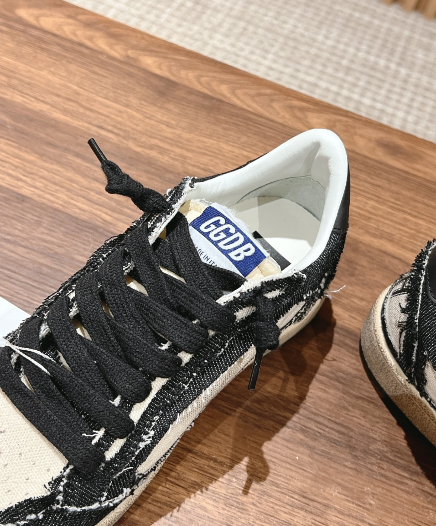 Golden Goose Ball Star Raw-Edge Noir