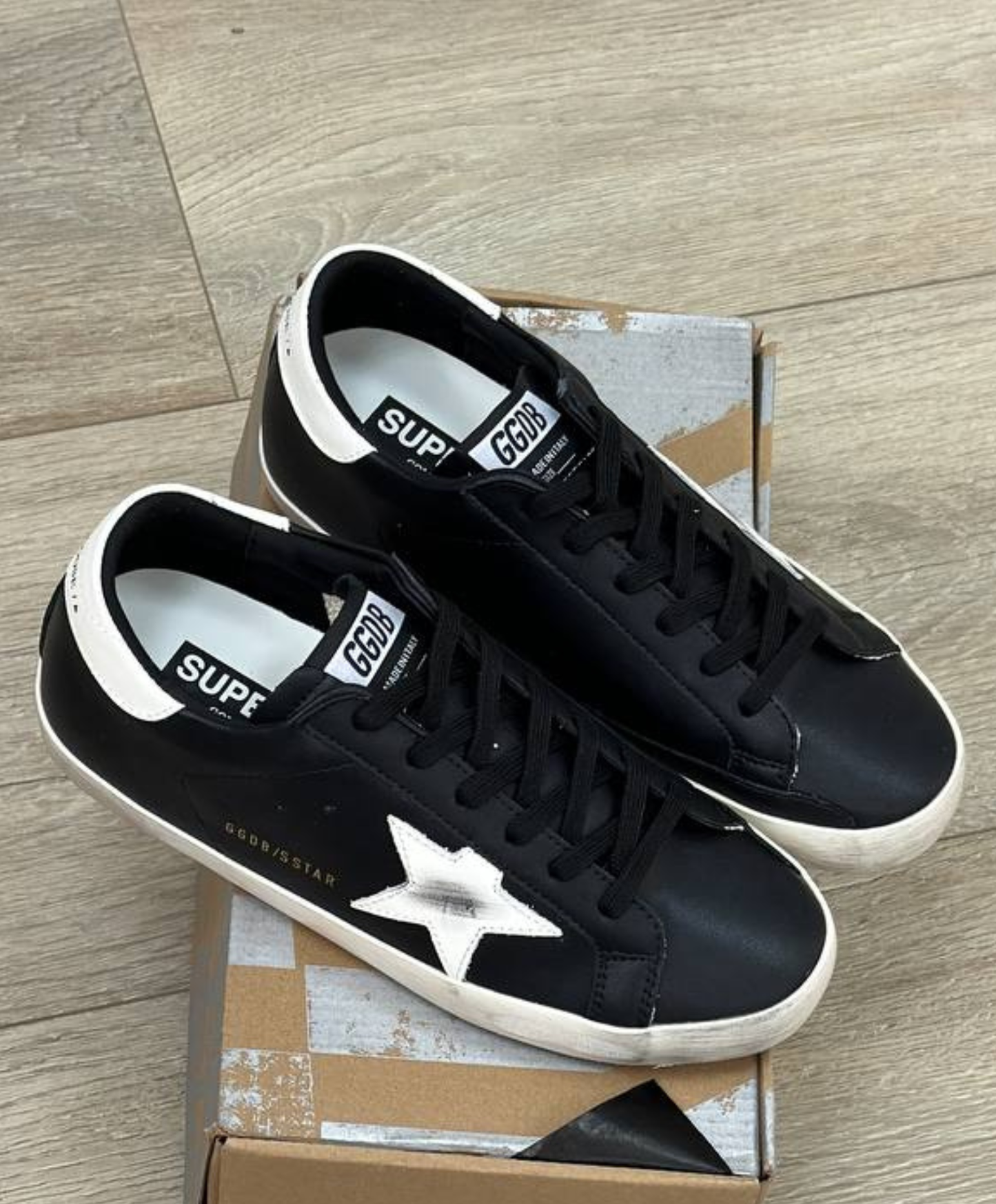 Golden Goose "Super-Star Classic Noir" Edition