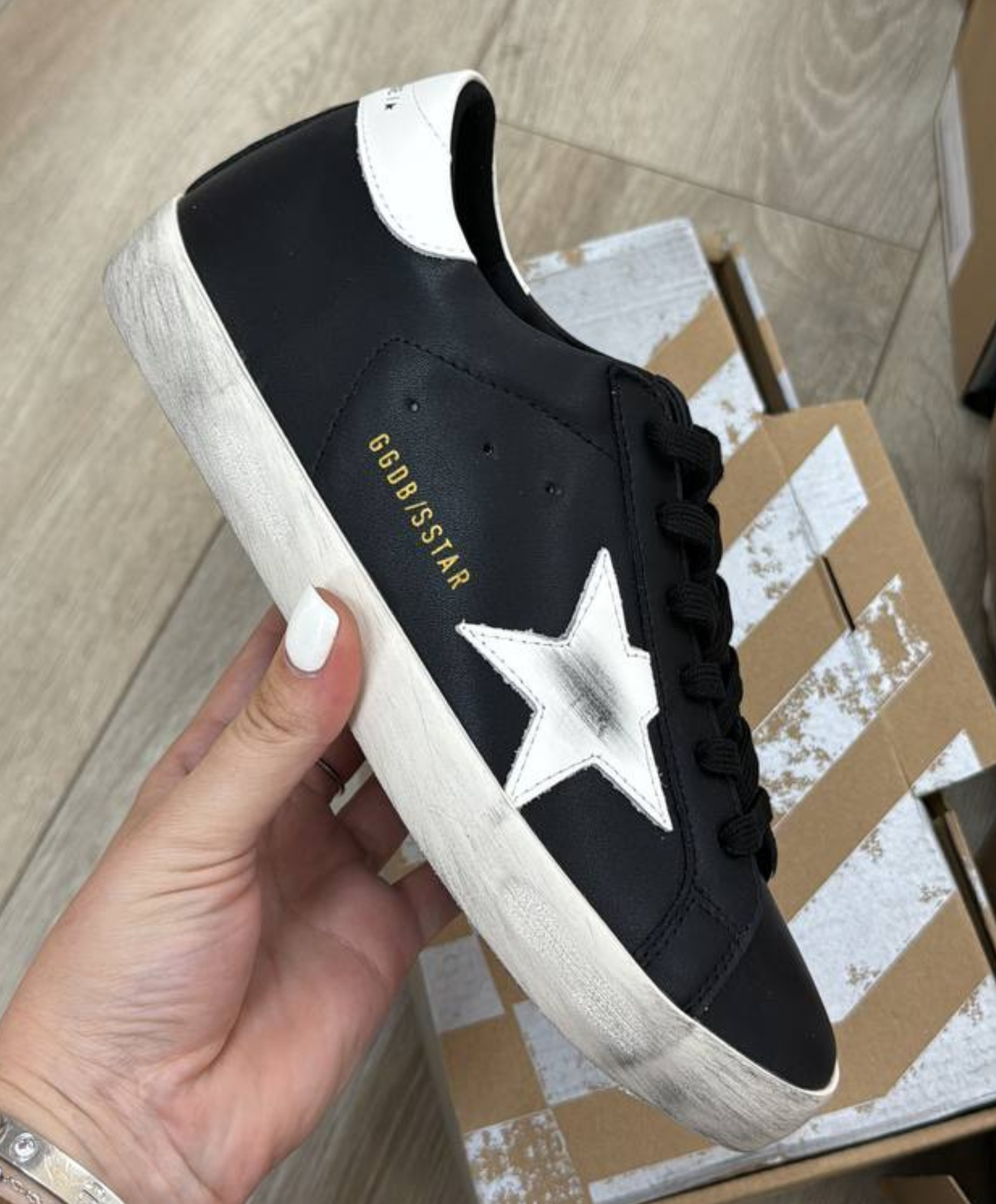 Golden Goose "Super-Star Classic Noir" Edition
