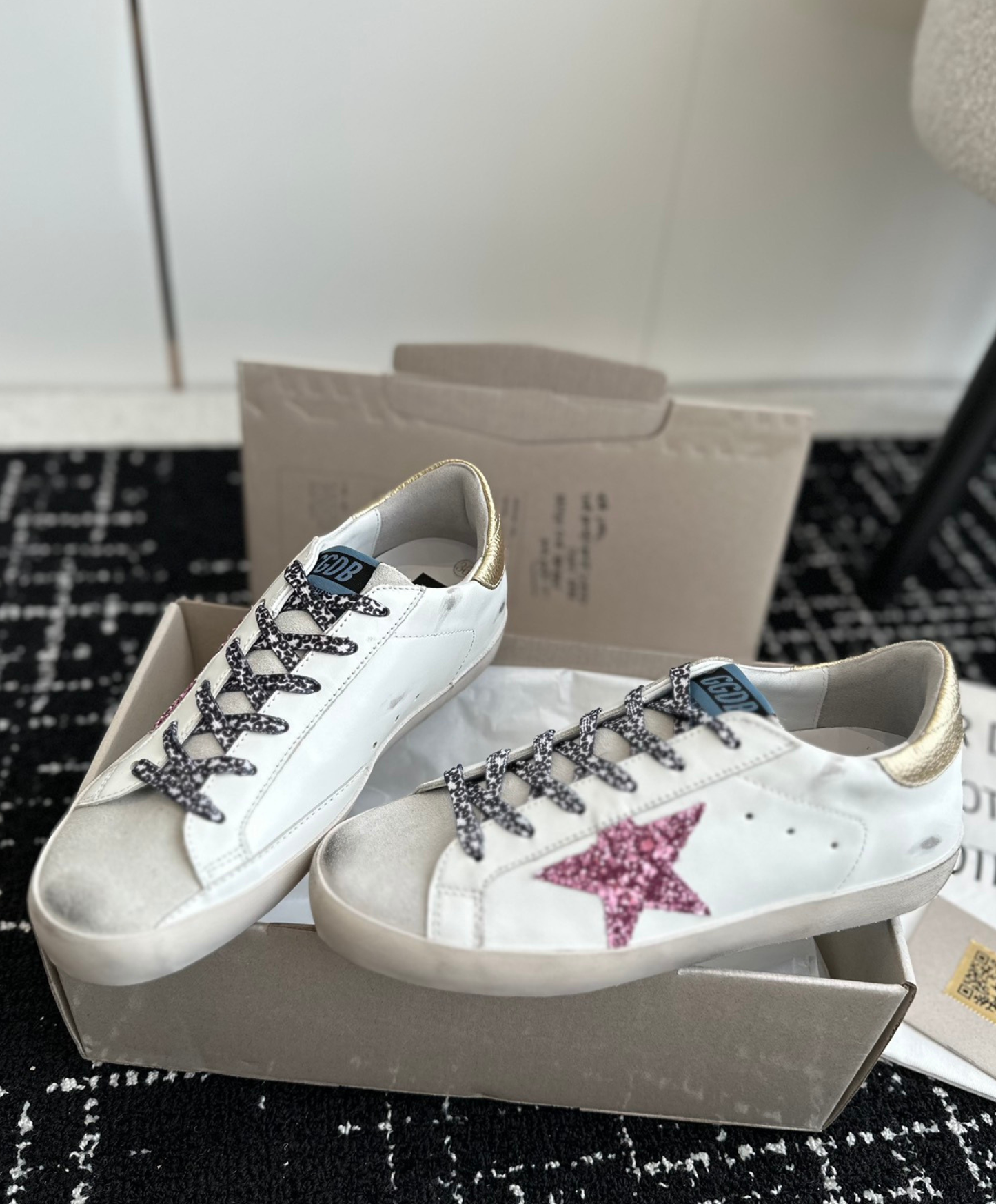 Golden Goose Super-Star Pink Glitter Star
