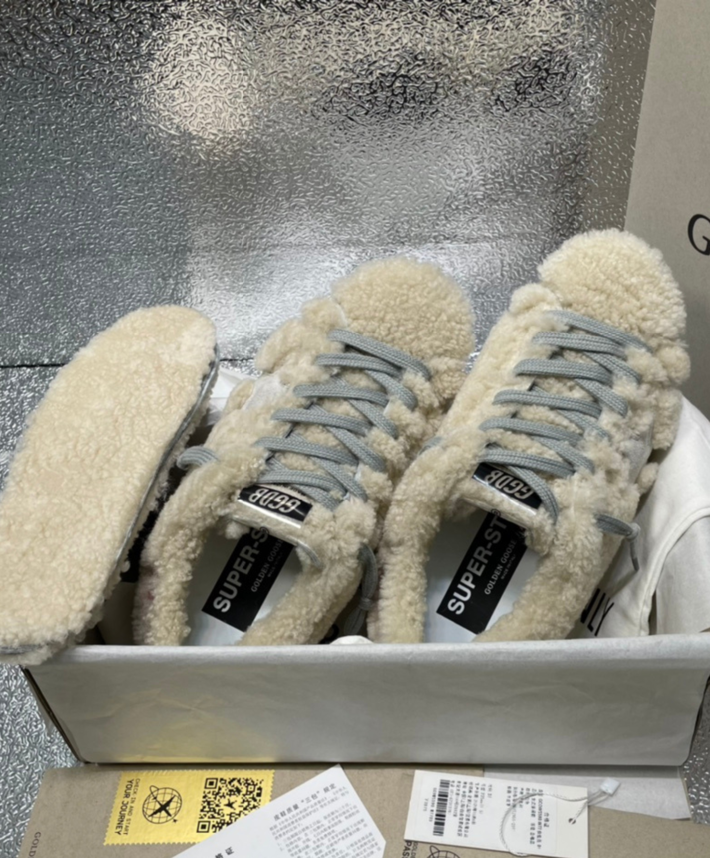 Golden Goose Super-Star Shearling & Red Gloss