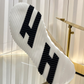 Bouncing Sneaker